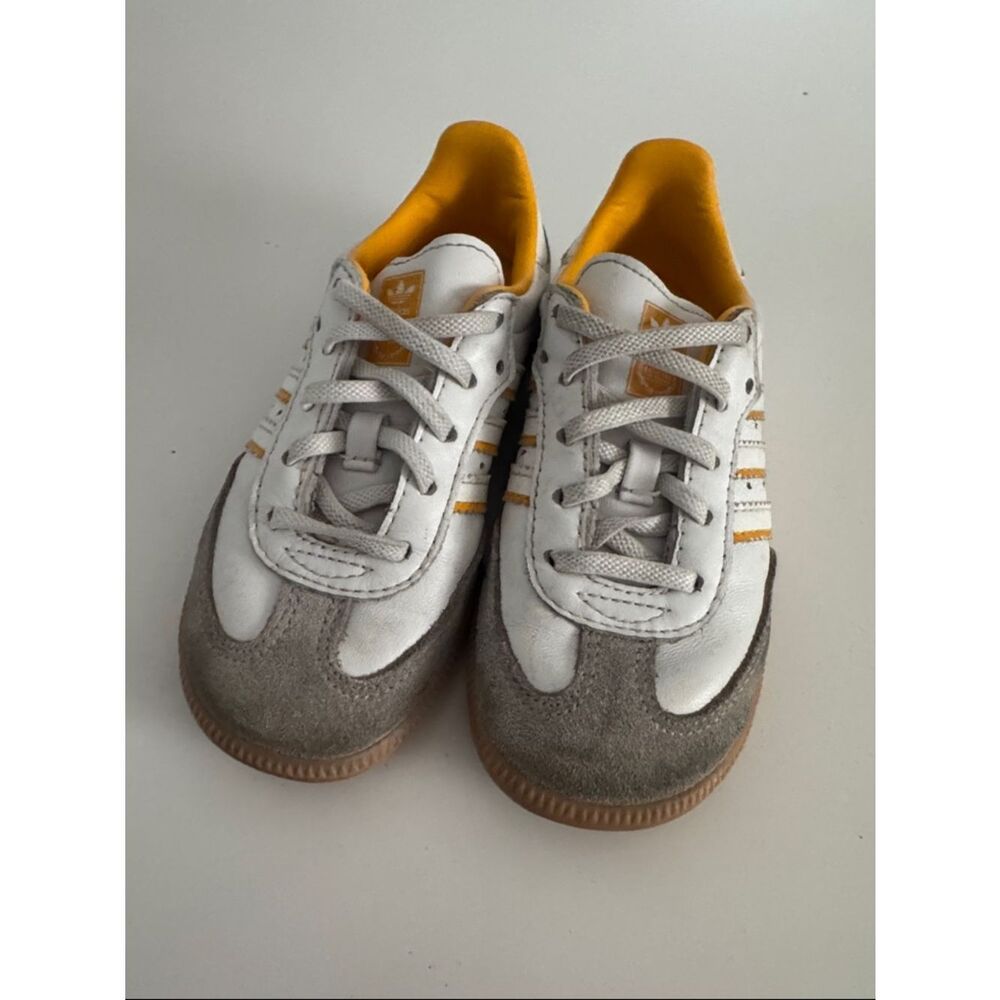 adidas Kids White Gray Yellow Sneakers EUC - Picture 2 of 5
